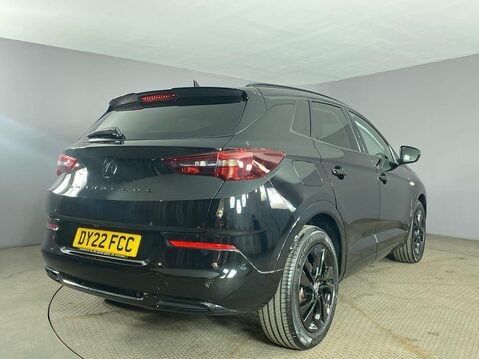 Vauxhall Grandland 1.6 13.2kWh GS Line SUV 5dr Petrol Plug-in Hybrid Auto Euro 6 (s/s) (225 ps 8