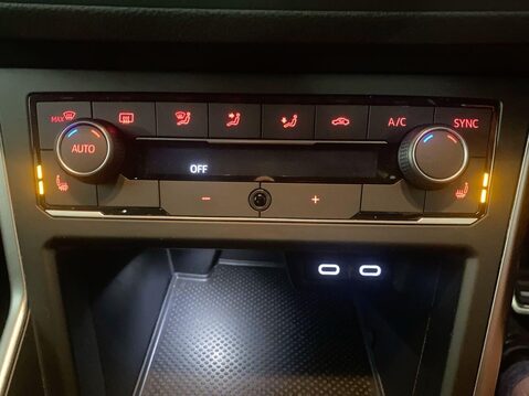 Volkswagen Polo 1.0 EVO Active Hatchback 5dr Petrol Manual Euro 6 (s/s) (80 ps) Air Con - A 25