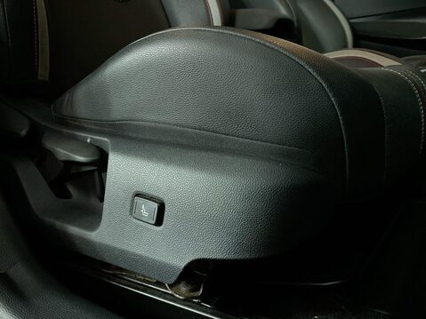 Toyota Corolla 1.8 VVT-h GPF GR SPORT Hatchback 5dr Petrol Hybrid CVT Euro 6 (s/s) (122 ps 26