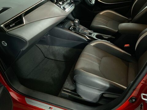 Toyota Corolla 1.8 VVT-h GPF GR SPORT Hatchback 5dr Petrol Hybrid CVT Euro 6 (s/s) (122 ps 17