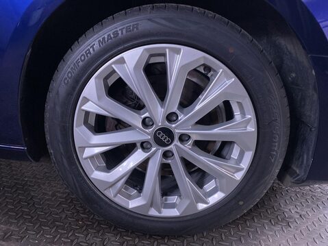 Audi A4 2.0 TFSI 35 Technik Saloon 4dr Petrol S Tronic Euro 6 (s/s) (150 ps) Air Co 12