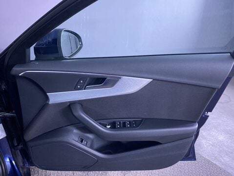 Audi A4 2.0 TFSI 35 Technik Saloon 4dr Petrol S Tronic Euro 6 (s/s) (150 ps) Air Co 27