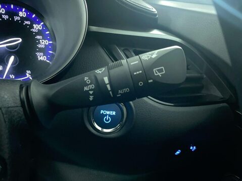 Toyota C-HR 1.8 VVT-h GPF Design SUV 5dr Petrol Hybrid CVT Euro 6 (s/s) (122 ps) Cruis 21