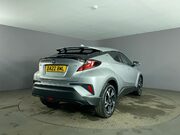 Toyota C-HR 1.8 VVT-h GPF Design SUV 5dr Petrol Hybrid CVT Euro 6 (s/s) (122 ps) Cruis 8