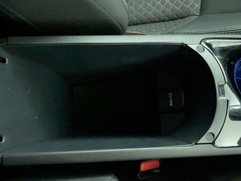 Toyota C-HR 1.8 VVT-h GPF Design SUV 5dr Petrol Hybrid CVT Euro 6 (s/s) (122 ps) Cruis 32