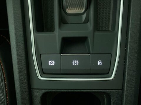 SEAT Leon 1.4 eHybrid 13kWh FR Hatchback 5dr Petrol Plug-in Hybrid DSG Euro 6 (s/s) ( 30