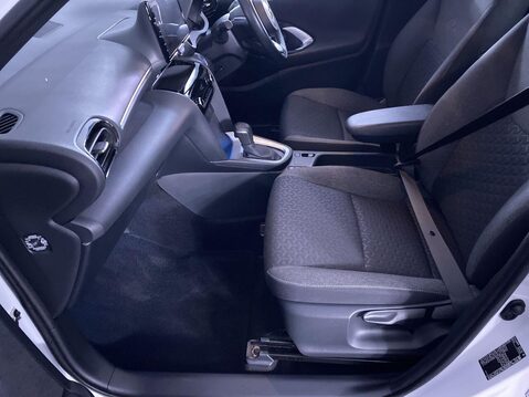 Toyota Yaris Cross 1.5 VVT-h Design SUV 5dr Petrol Hybrid E-CVT Euro 6 (s/s) (116 ps) Cruise 17