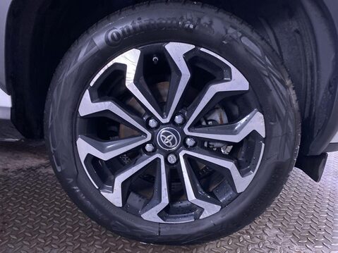 Toyota Yaris Cross 1.5 VVT-h Design SUV 5dr Petrol Hybrid E-CVT Euro 6 (s/s) (116 ps) Cruise 12