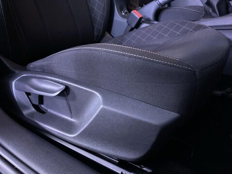 Skoda Kamiq 1.0 TSI SE Drive SUV 5dr Petrol Manual Euro 6 (s/s) (110 ps) Sat Nav 26