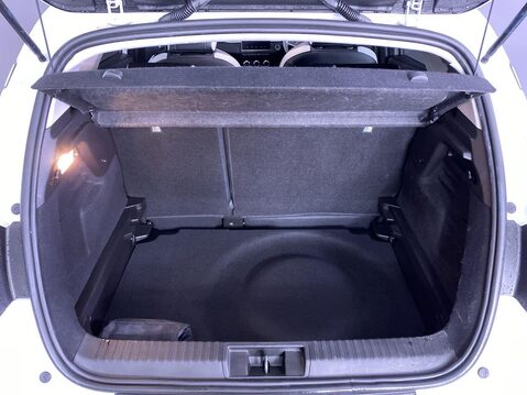 Renault Captur 1.6 E-TECH techno SUV 5dr Petrol Hybrid Auto Euro 6 (s/s) (145 ps) Professi 13