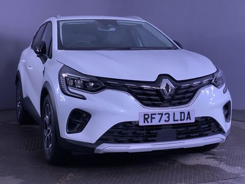 Renault Captur 1.6 E-TECH techno SUV 5dr Petrol Hybrid Auto Euro 6 (s/s) (145 ps) Professi 2