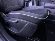 Renault Captur 1.6 E-TECH techno SUV 5dr Petrol Hybrid Auto Euro 6 (s/s) (145 ps) Professi 26