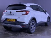 Renault Captur 1.6 E-TECH techno SUV 5dr Petrol Hybrid Auto Euro 6 (s/s) (145 ps) Professi 8
