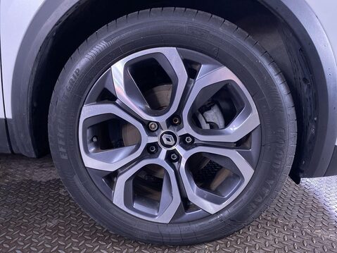 Renault Captur 1.6 E-TECH techno SUV 5dr Petrol Hybrid Auto Euro 6 (s/s) (145 ps) Professi 12