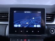 Renault Captur 1.6 E-TECH techno SUV 5dr Petrol Hybrid Auto Euro 6 (s/s) (145 ps) Professi 20