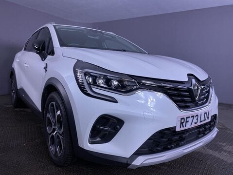 Renault Captur 1.6 E-TECH techno SUV 5dr Petrol Hybrid Auto Euro 6 (s/s) (145 ps) Professi 11