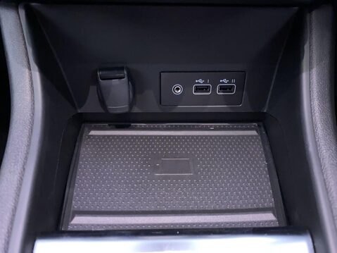 Renault Captur 1.6 E-TECH techno SUV 5dr Petrol Hybrid Auto Euro 6 (s/s) (145 ps) Professi 29