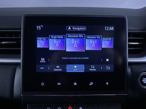 Renault Captur 1.6 E-TECH techno SUV 5dr Petrol Hybrid Auto Euro 6 (s/s) (145 ps) Professi 30