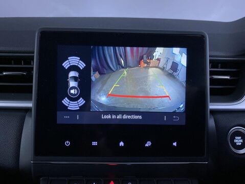 Renault Captur 1.6 E-TECH techno SUV 5dr Petrol Hybrid Auto Euro 6 (s/s) (145 ps) Cruise 24