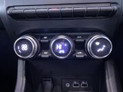 Renault Captur 1.6 E-TECH techno SUV 5dr Petrol Hybrid Auto Euro 6 (s/s) (145 ps) Cruise 31