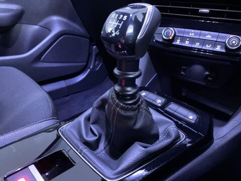 Vauxhall Mokka 1.2 Turbo Design SUV 5dr Petrol Manual Euro 6 (s/s) (130 ps) Alloy Wheels 21