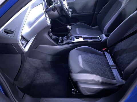 Vauxhall Mokka 1.2 Turbo Design SUV 5dr Petrol Manual Euro 6 (s/s) (130 ps) Alloy Wheels 17