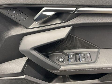 Audi A3 1.5 TFSI 35 S line Saloon 4dr Petrol S Tronic Euro 6 (s/s) (150 ps) Cruise 24