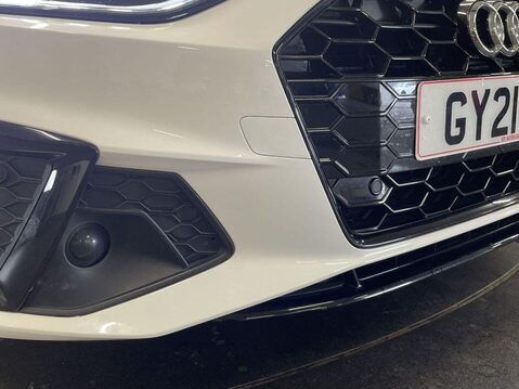 Audi A4 2.0 TDI 35 Black Edition Estate 5dr Diesel S Tronic Euro 6 (s/s) (163 ps) P 11