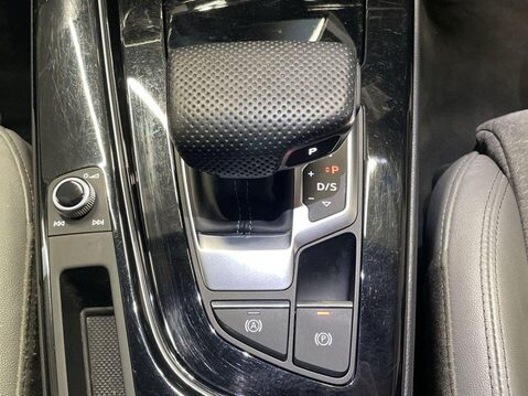 Audi A4 2.0 TDI 35 Black Edition Estate 5dr Diesel S Tronic Euro 6 (s/s) (163 ps) P 20