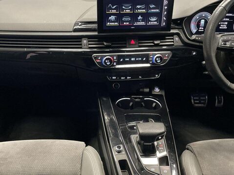 Audi A4 2.0 TDI 35 Black Edition Estate 5dr Diesel S Tronic Euro 6 (s/s) (163 ps) P 16