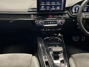 Audi A4 2.0 TDI 35 Black Edition Estate 5dr Diesel S Tronic Euro 6 (s/s) (163 ps) P 16