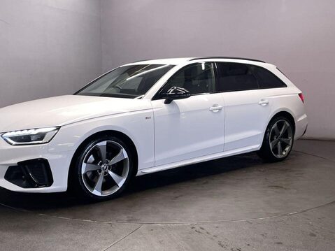 Audi A4 2.0 TDI 35 Black Edition Estate 5dr Diesel S Tronic Euro 6 (s/s) (163 ps) P 4