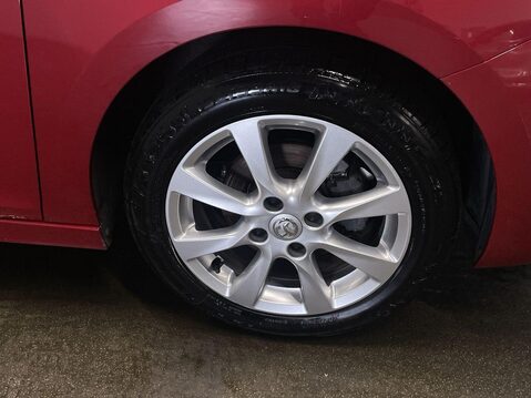 Vauxhall Corsa 1.2 Design Hatchback 5dr Petrol Manual Euro 6 (75 ps) Air Con - Alloys Whee 12