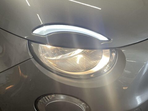 Fiat 500e C 42kWh RED Convertible 2dr Electric Auto (118 ps) Cruise Control - DAB Radi 22