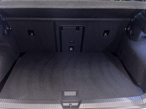 Volkswagen Golf 2.0 TSI R Hatchback 5dr Petrol DSG 4Motion Euro 6 (s/s) (320 ps) Cruise Co 13