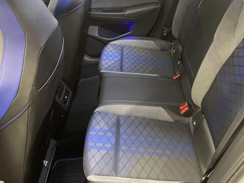 Volkswagen Golf 2.0 TSI R Hatchback 5dr Petrol DSG 4Motion Euro 6 (s/s) (320 ps) Cruise Co 18