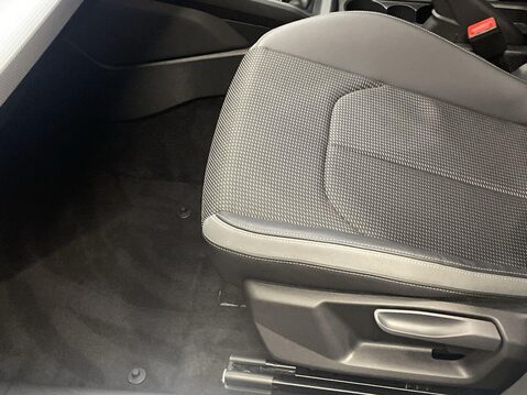 Audi A1 1.0 TFSI 25 S line Sportback 5dr Petrol Manual Euro 6 (s/s) (95 ps) Parking 17