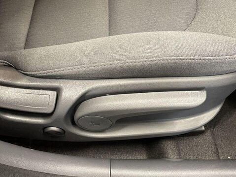 Hyundai IONIQ 1.6 h-GDi Premium SE Hatchback 5dr Petrol Hybrid DCT Euro 6 (s/s) (141 ps) 22