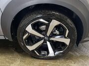 Nissan Juke 1.6 Tekna SUV 5dr Petrol Hybrid Auto Euro 6 (143 ps) Cruise Control - DAB 12