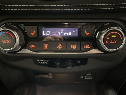 Nissan Juke 1.6 Tekna SUV 5dr Petrol Hybrid Auto Euro 6 (143 ps) Cruise Control - DAB 28