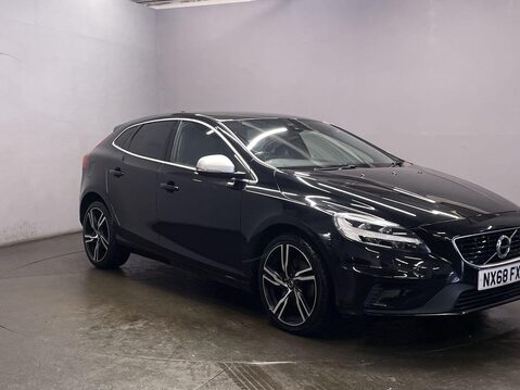 Volvo V40 2.0 T2 GPF R-Design Pro Hatchback 5dr Petrol Manual Euro 6 (s/s) (122 ps) P 2