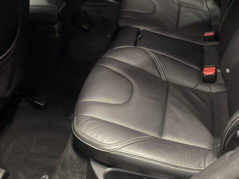 Volvo V40 2.0 T2 GPF R-Design Pro Hatchback 5dr Petrol Manual Euro 6 (s/s) (122 ps) P 18