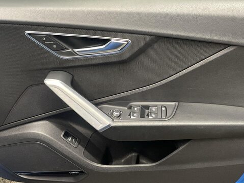 Audi Q2 1.5 TFSI CoD 35 S line SUV 5dr Petrol S Tronic Euro 6 (s/s) (150 ps) Parkin 25