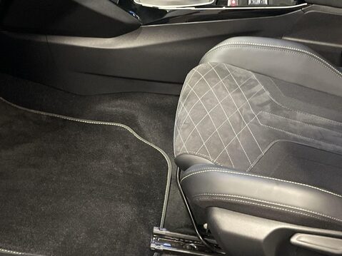 Peugeot 2008 1.2 PureTech GT Premium SUV 5dr Petrol Manual Euro 6 (s/s) (130 ps) Parking 17