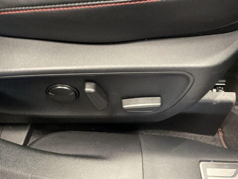 Ford Kuga 1.5T EcoBoost ST-Line X SUV 5dr Petrol Manual Euro 6 (s/s) (150 ps) Profess 25