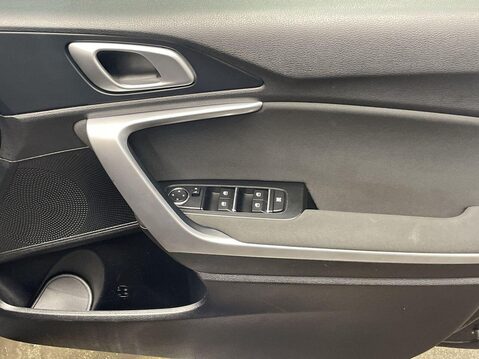 Kia Ceed 1.5 T-GDi 2 Hatchback 5dr Petrol Manual Euro 6 (s/s) Non-ADAP (158 bhp) One 23