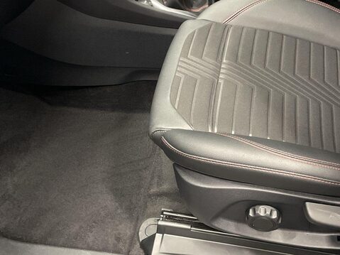 Ford Puma 1.0T EcoBoost MHEV ST-Line X SUV 5dr Petrol Hybrid Manual Euro 6 (s/s) (155 17