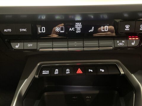 Audi A3 2.0 TDI 30 S line Saloon 4dr Diesel Manual Euro 6 (s/s) (116 ps) Parking Se 28