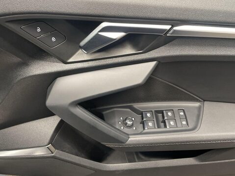 Audi A3 2.0 TDI 30 S line Saloon 4dr Diesel Manual Euro 6 (s/s) (116 ps) Parking Se 25