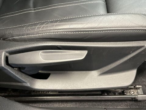 Audi A3 2.0 TDI 30 S line Saloon 4dr Diesel Manual Euro 6 (s/s) (116 ps) Parking Se 24